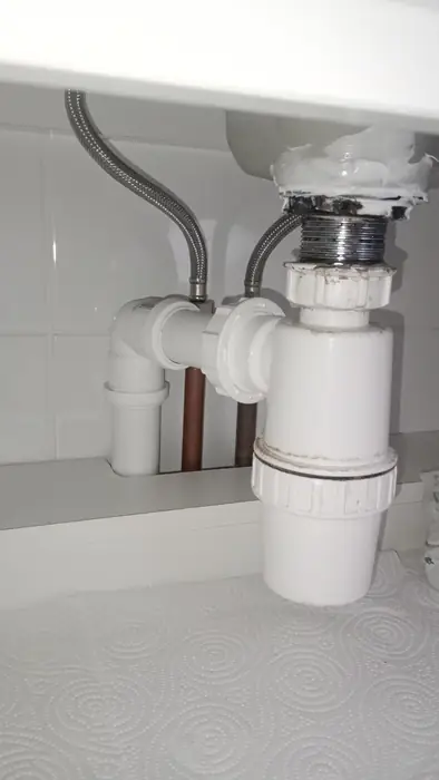 Basin bottle trap and waste repair